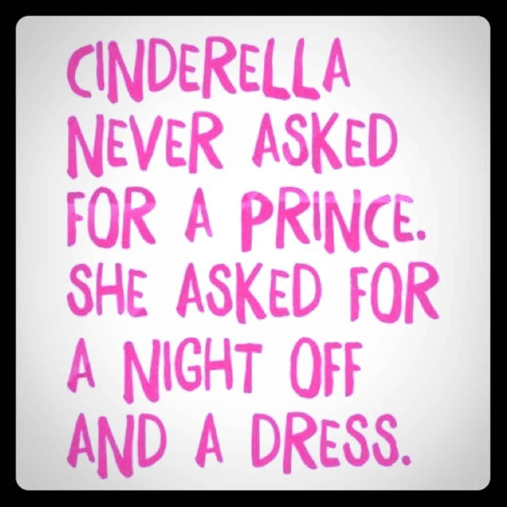 🎉👗 PROM IS RIGHT AROUND THE CORNER 👗🎉
